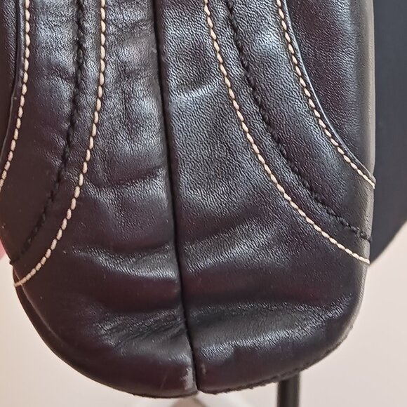 Great Condition Like New Coach SOHO Black Leather Flap Buckle Bag - Picture 7 of 8